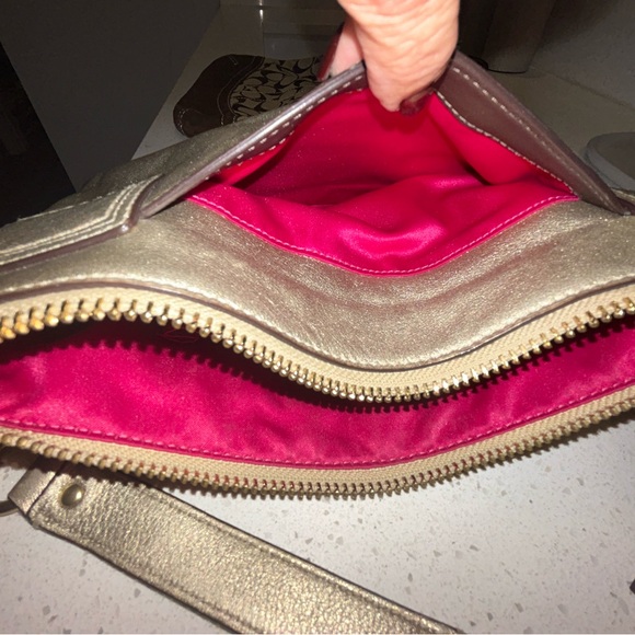 Coach Gold Crossbody Bag with Chain Strap - Picture 9 of 10